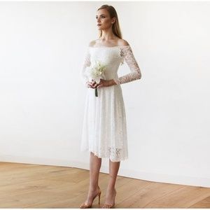 Ivory Off-The-Shoulder Floral Lace Lng Sleeve Midi